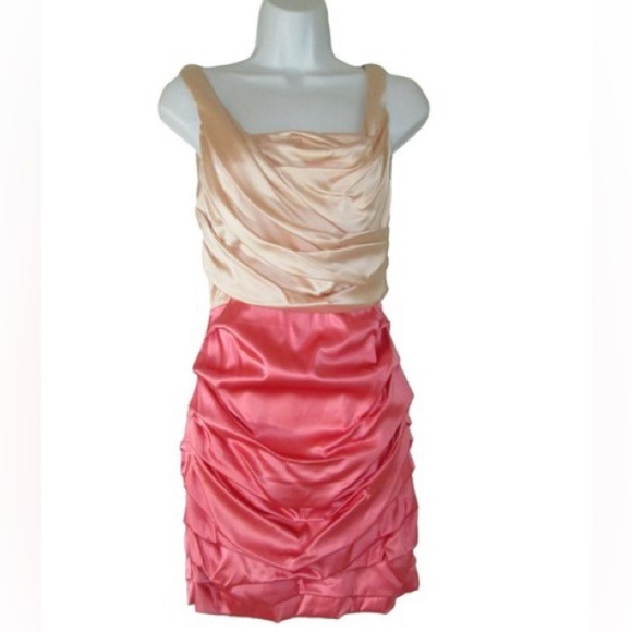 Express Silk pink and cream color block ruched bodycon dress Women’s Size 2 - Picture 7 of 8